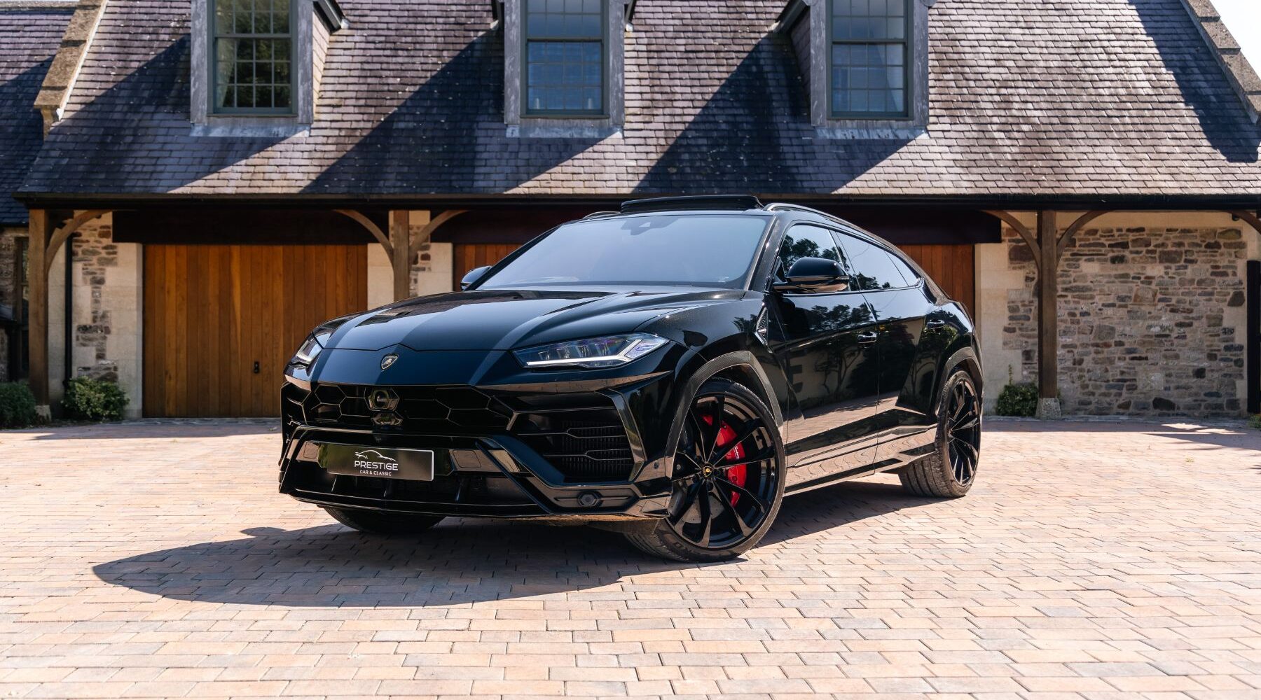 Black-Lamborghini-Urus-5K7A0894 Black-Lamborghini-Urus